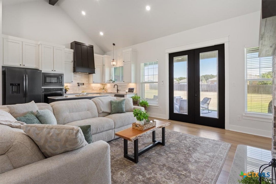 5244 Camargue Drive