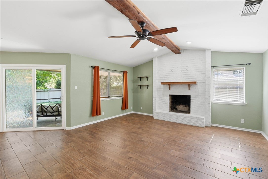 2412 Lago Trail