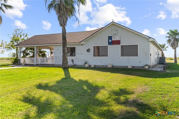 316 MARSHALL JOHNSON AVE S, PORT LAVACA, TX 77979 - Image 3e99d29ba3be163674ea3dbad9af5820/897637209