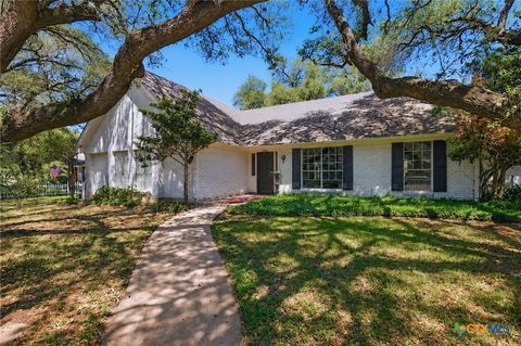 Photo of 2804 E Loma Vista Avenue, Victoria, TX 77901 (MLS # 613891)
