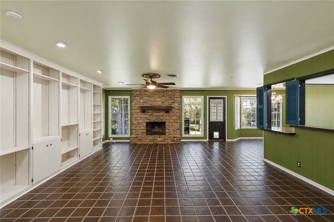 2804 E Loma Vista Avenue