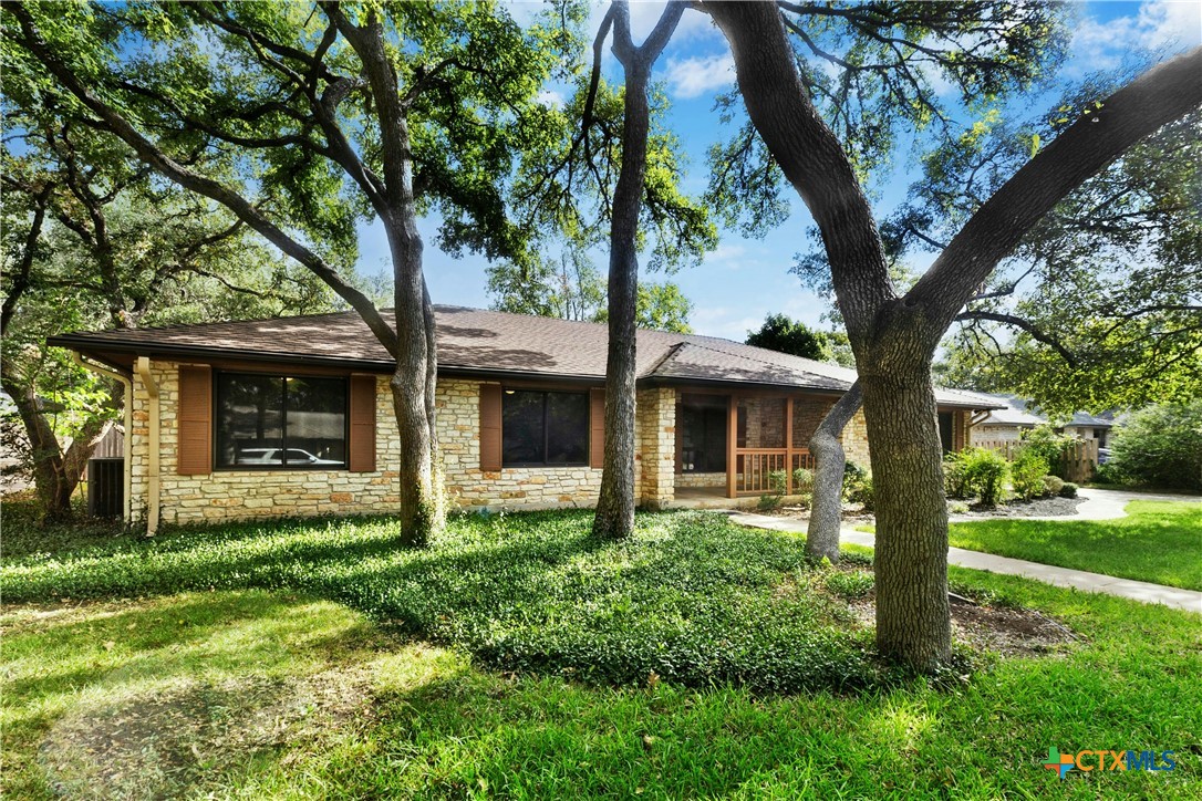 3502 Apache Forest Drive