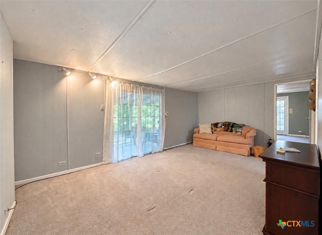 221 Clore Road