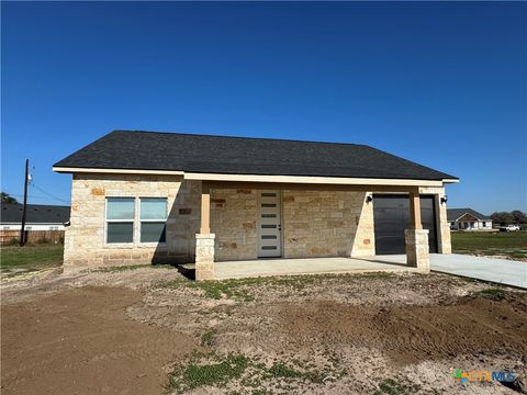 Photo of 318 Warehouse Road, Victoria, TX 77905 (MLS # 601168)
