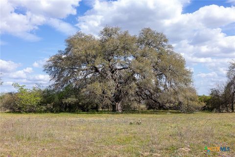 128 County Road 214 Hallettsville TX 77964