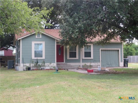 Photo of 301 Colorado, Edna, TX 77957 (MLS # 623294)