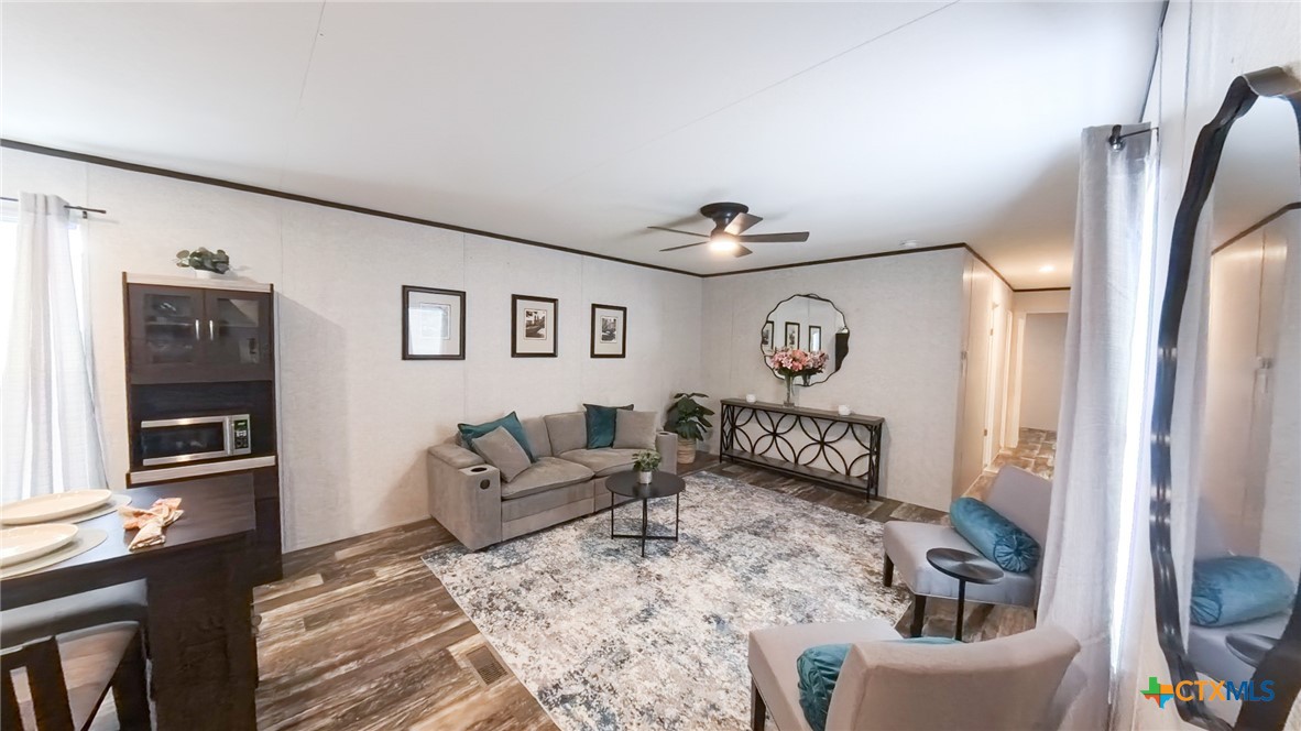 128 Private Road 1511