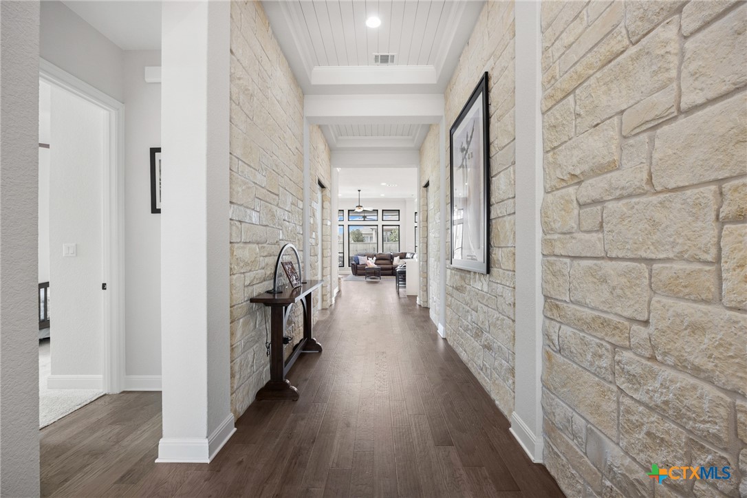109 Alonda Way