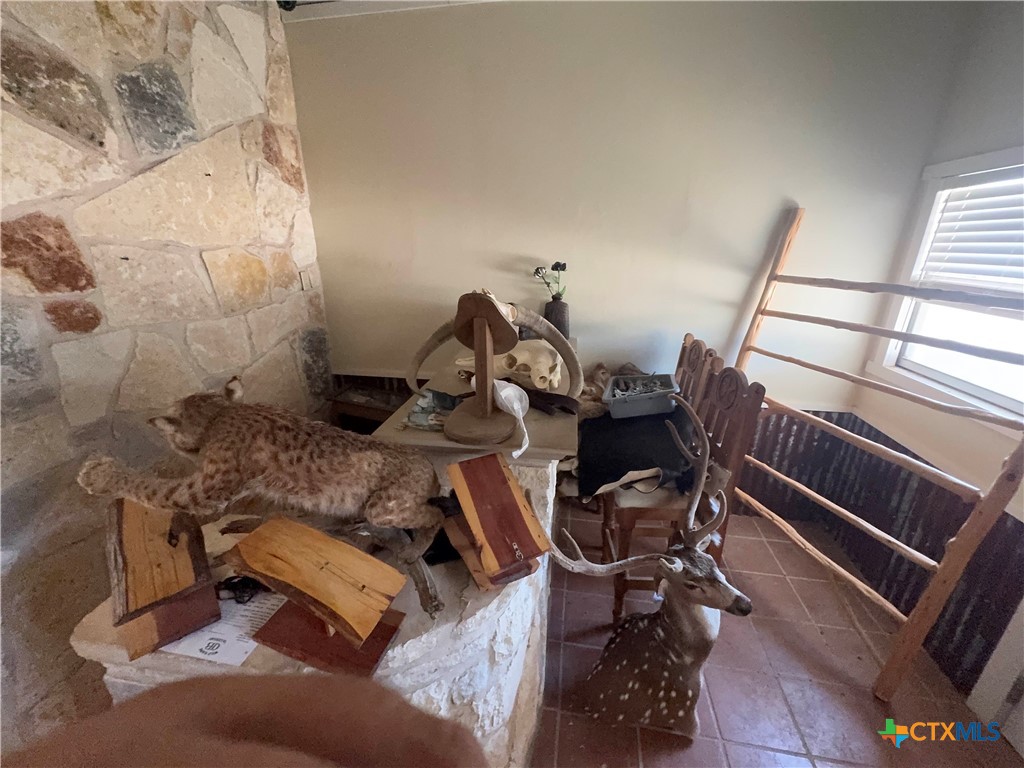 7160 7160 County Road 330