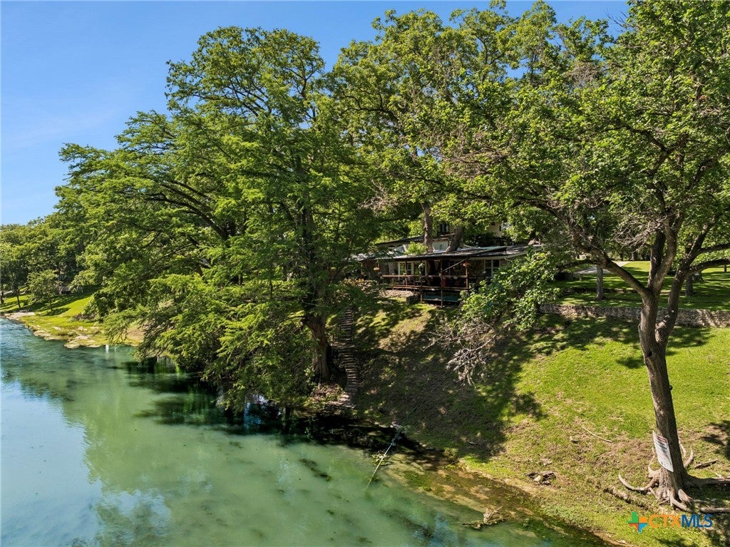 1520 Rocky River