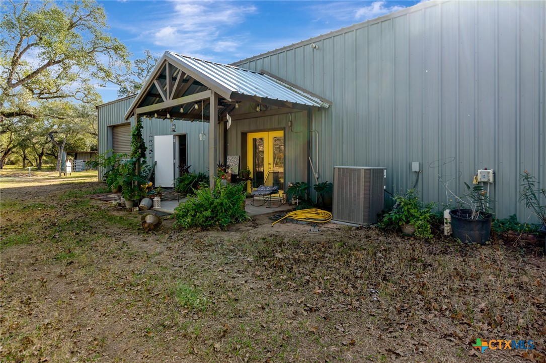 206 Private Road 2843
