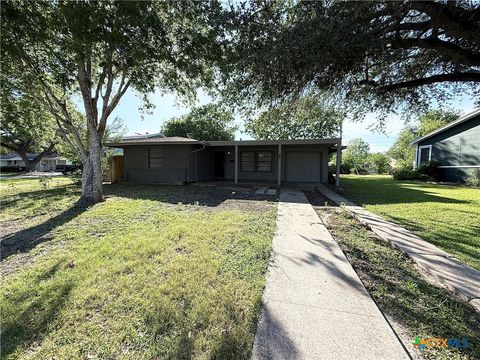 Photo of 113 Bonham Street, Port Lavaca, TX 77979 (MLS # 612444)