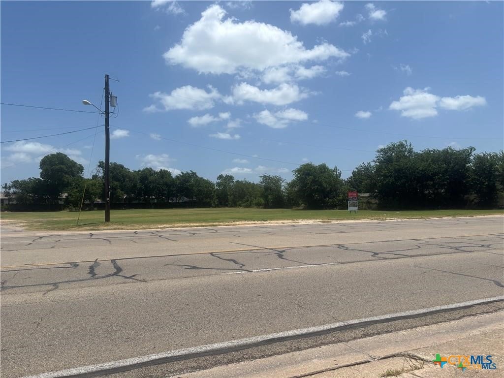 801 E VETERANS MEMORIAL Boulevard