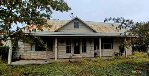 215 N 8th Street Lott TX 76656