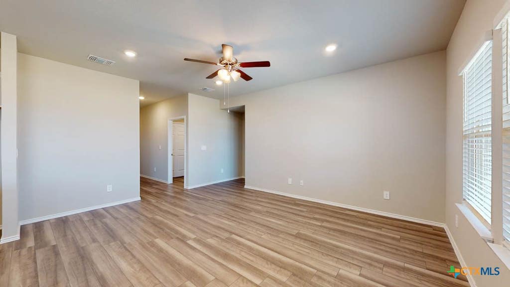 Photo of 405 Hector Loop, Georgetown, TX 78626 (MLS # 622378)
