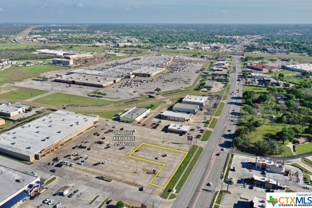 8502 N Navarro Street