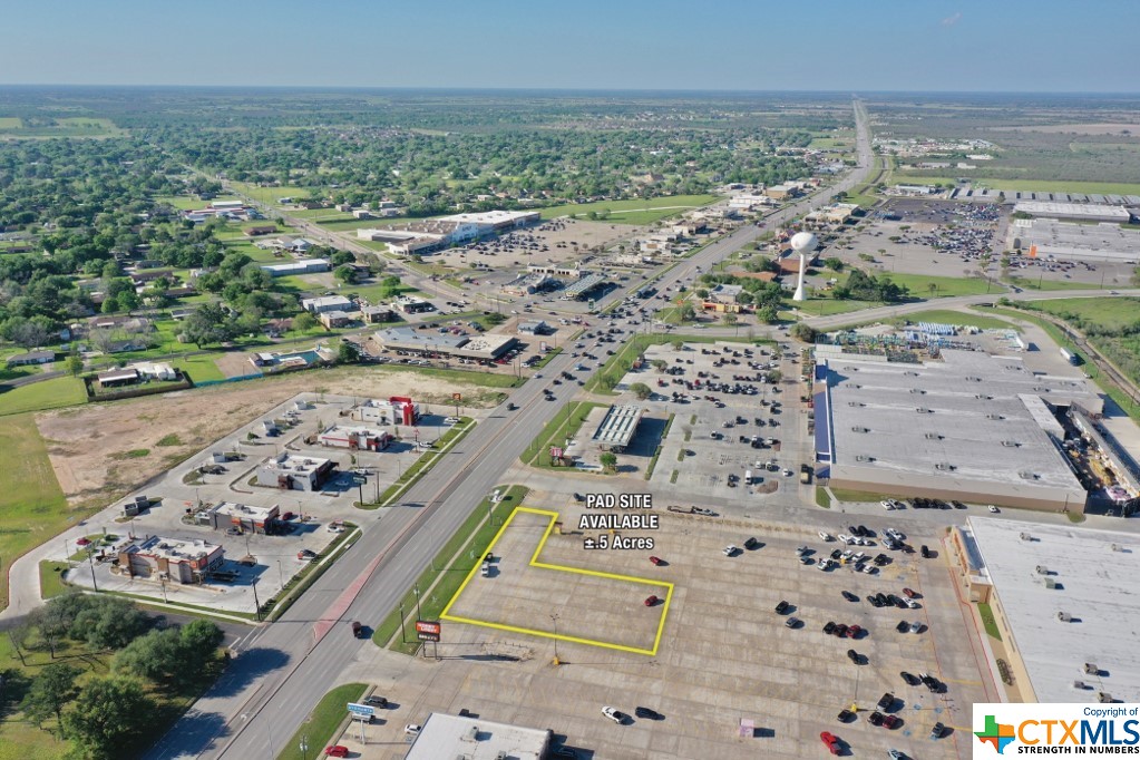 8502 N Navarro Street