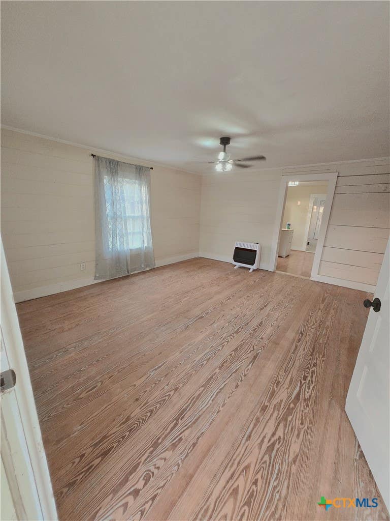 Photo of 404 N Hill Street, Itasca, TX 76055 (MLS # 622794)