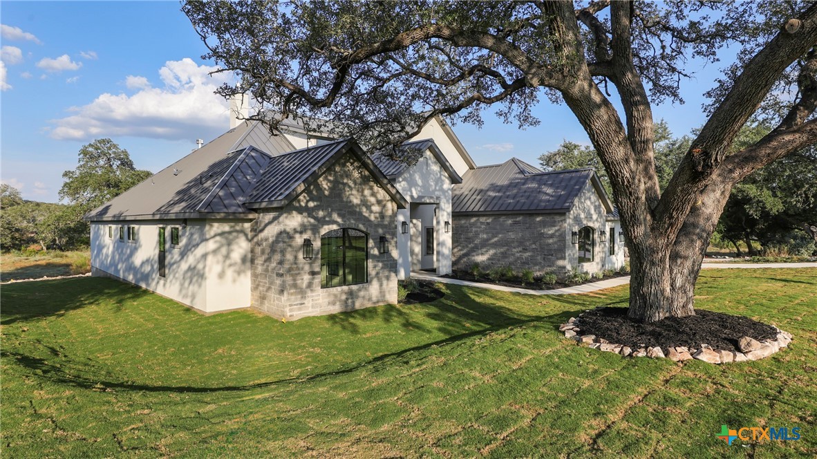 5668 Dry Comal Dr.