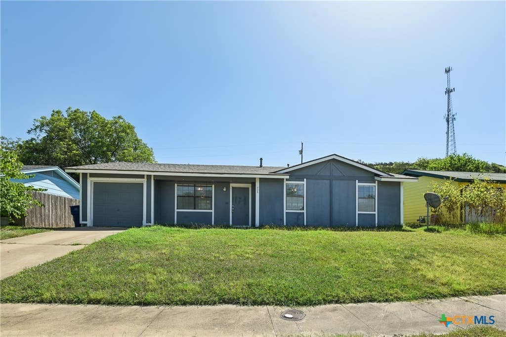 Photo of 908 Traci Drive, Copperas Cove, TX 76522 (MLS # 617156)