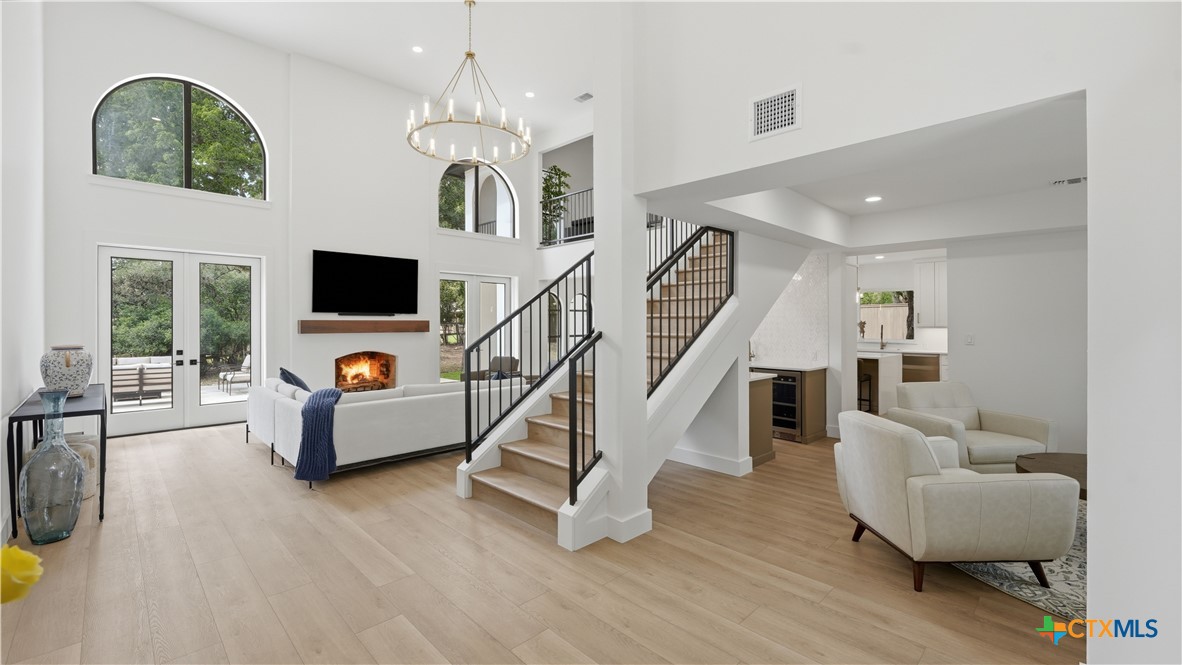 8711 Deer Leap