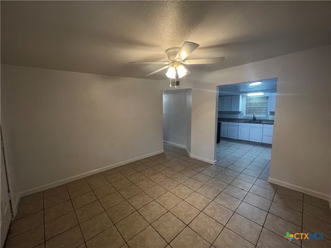 Photo of 1009 Hackberry Street #B, San Marcos, TX 78666 (MLS # 600186)