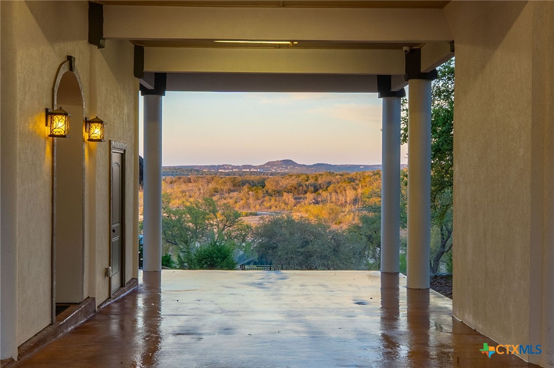 1065 Hillcrest Forest