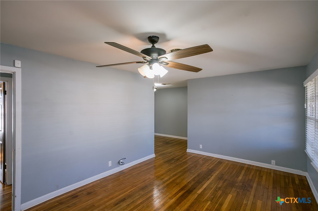 1705 E Poplar Avenue