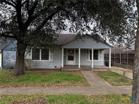 Photo of 1010 S 17th Street, Temple, TX 76504 (MLS # 613277)