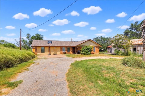 Photo of 150 Fm 1303, Floresville, TX 78114 (MLS # 620782)