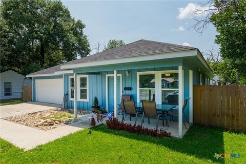 706 Valley Killeen TX 76541