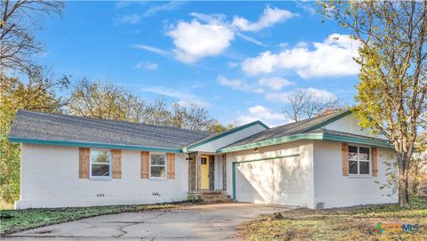 Photo of 1406 Arkansas Avenue, Killeen, TX 76541 (MLS # 600415)