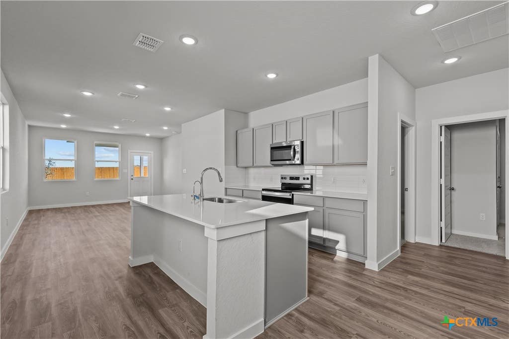 Photo of 4325 Hobbiton Way, New Braunfels, TX 78130 (MLS # 609890)