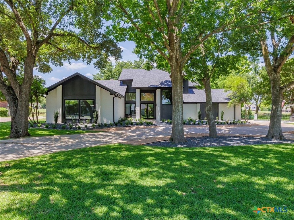 3415 Chisholm Trail