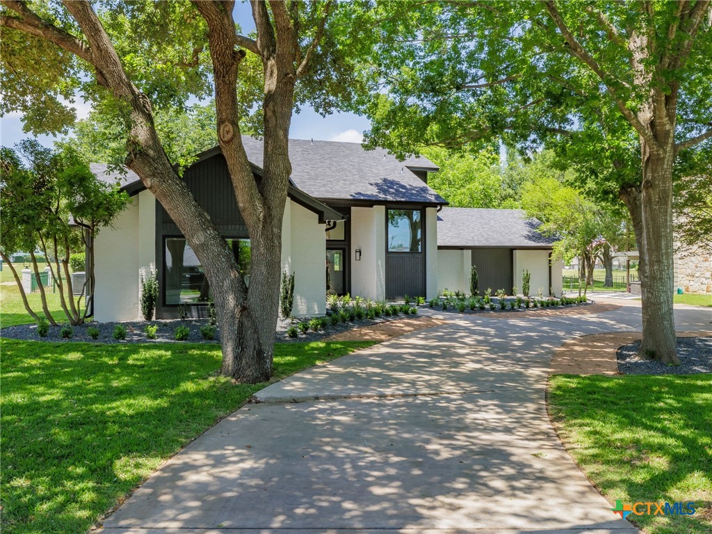 3415 Chisholm Trail