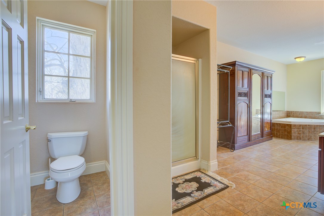 Canyon Lake, Texas 78133, United States, 5 Bedrooms Bedrooms, ,4 BathroomsBathrooms,Residential,Active,87161