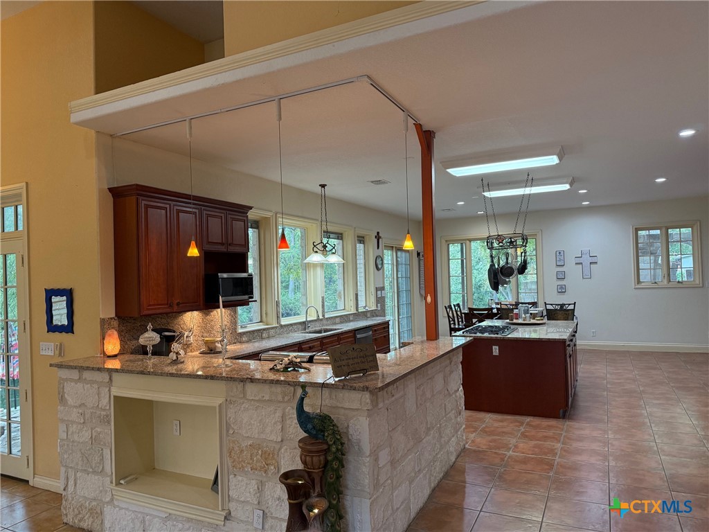 Canyon Lake, Texas 78133, United States, 5 Bedrooms Bedrooms, ,4 BathroomsBathrooms,Residential,Active,87161