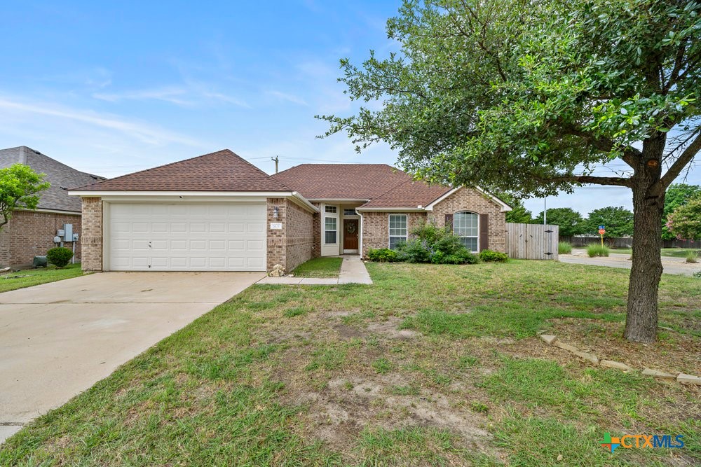 7621 Amber Meadow Loop