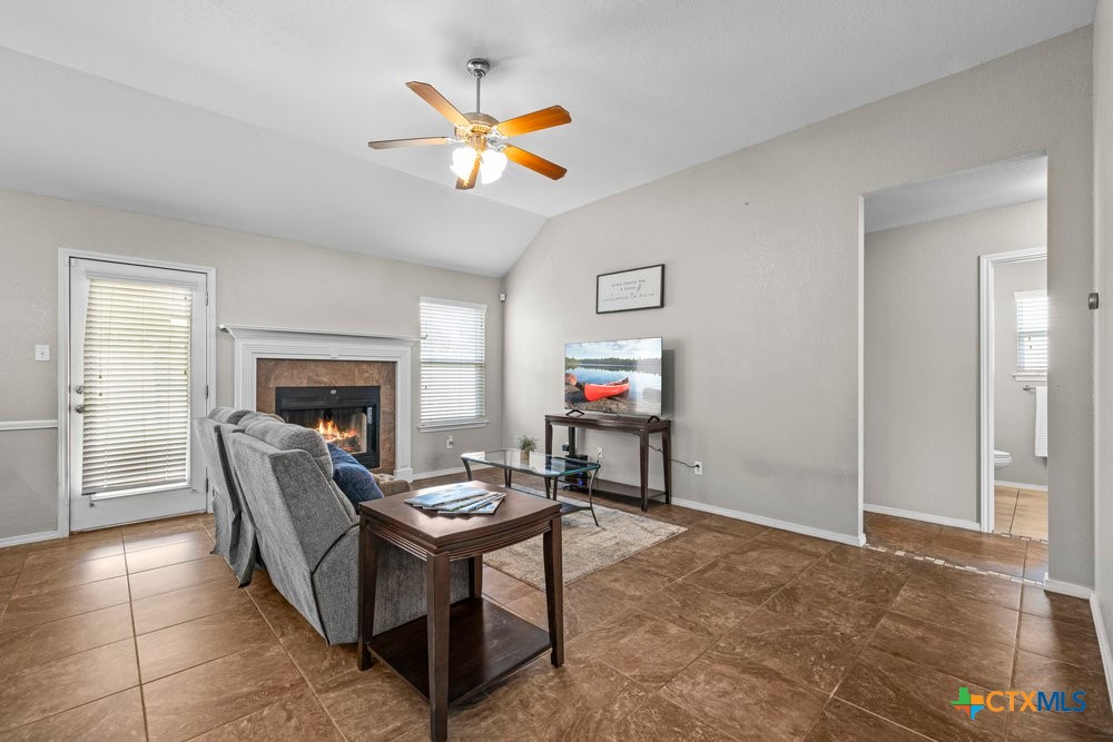 7621 Amber Meadow Loop