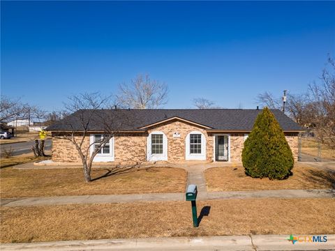 Photo of 2201 Peebles Drive, Killeen, TX 76543 (MLS # 603287)
