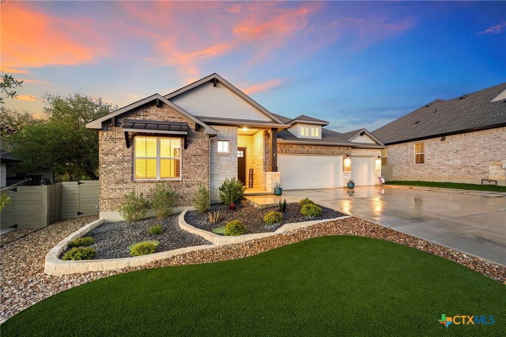 Photo of 374 Bridle Trail, New Braunfels, TX 78132 (MLS # 610520)