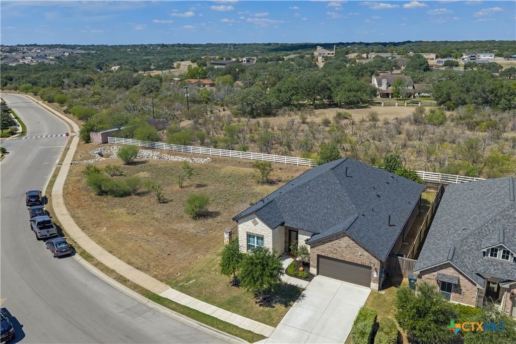 Photo of 604 Academy Oaks Drive, San Marcos, TX 78666 (MLS # 593860)