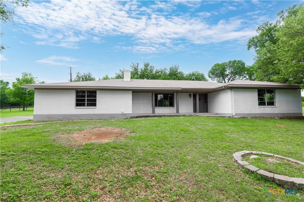 Photo of 585 Fm 2412, Gatesville, TX 76528 (MLS # 611167)