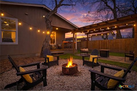 Photo of 230 Thompson Place, San Antonio, TX 78225 (MLS # 608201)