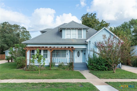 Photo of 717 Saint Lawrence Street, Gonzales, TX 78629 (MLS # 627367)