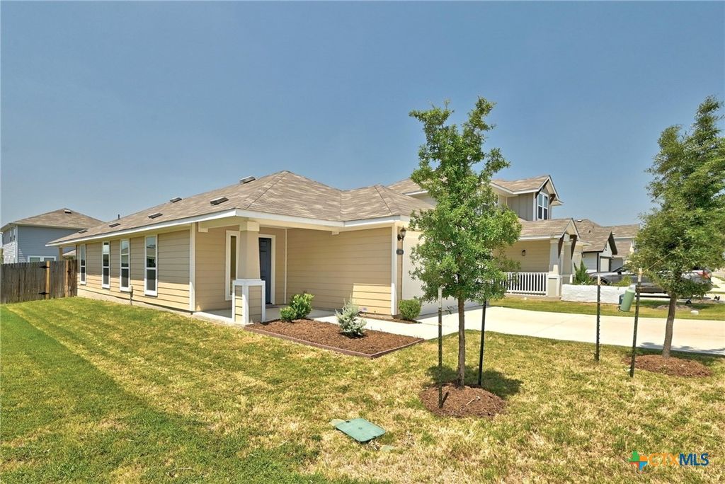 Photo of 308 Black Opal Drive, Jarrell, TX 76537 (MLS # 611026)