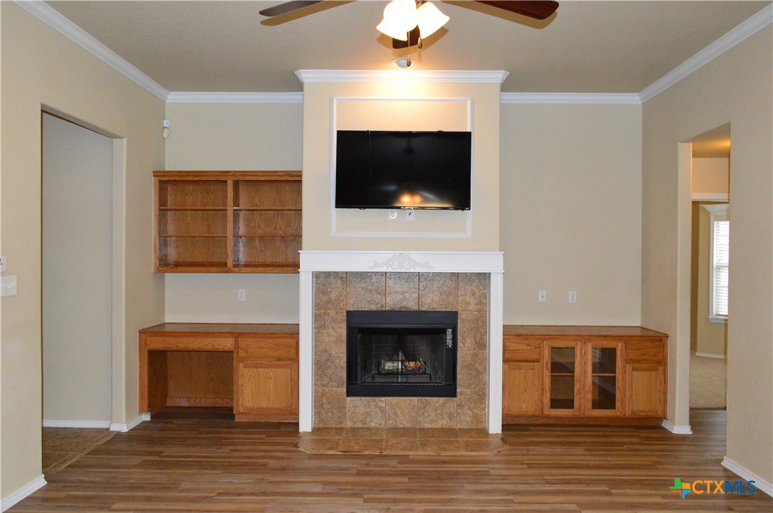 3809 Dewitt County Court