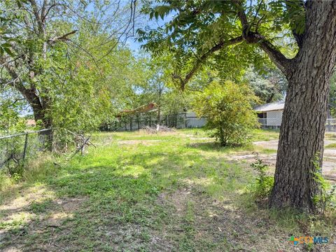 Photo of 729 Schuessler Street, Seguin, TX 78155 (MLS # 598846)