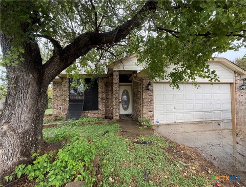 Photo of 117 Zarley Drive, Copperas Cove, TX 76522 (MLS # 628986)