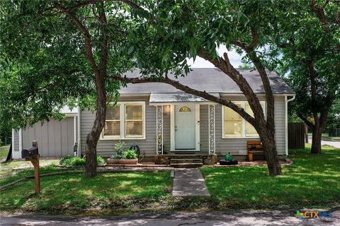 Photo of 503 Bruns Street, Seguin, TX 78155 (MLS # 615596)